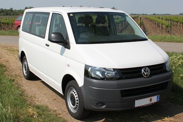 800px-Vw_t5_kombi